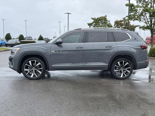 Pure Gray 2026 Volkswagen Atlas 2.0T SEL Premium R-Line 4MOTION