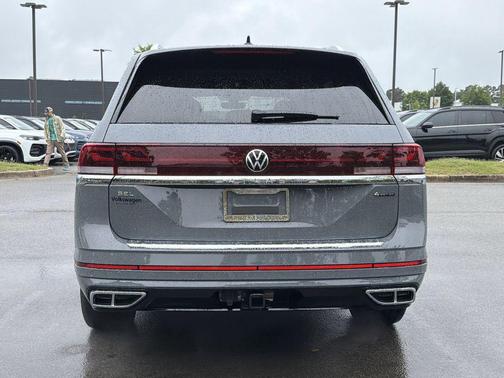 Pure Gray 2026 Volkswagen Atlas 2.0T SEL Premium R-Line 4MOTION