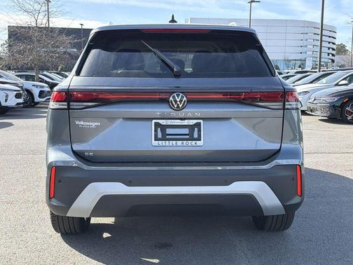 2026 Volkswagen Tiguan 2.0T SE