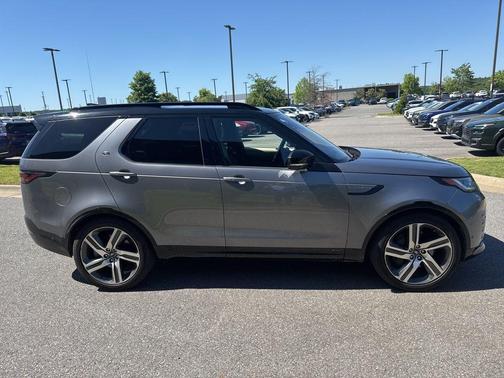 Grey 2022 Land Rover Discovery P360 HSE R-Dynamic