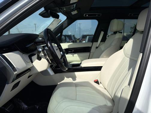 White 2026 Land Rover Range Rover P400 SE