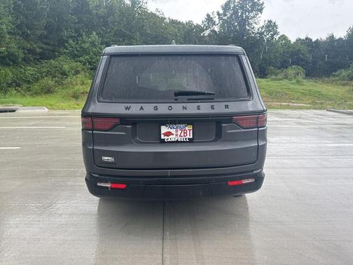 Baltic Gray Metallic Clearcoat 2023 Jeep Wagoneer Series II Carbide 4x4