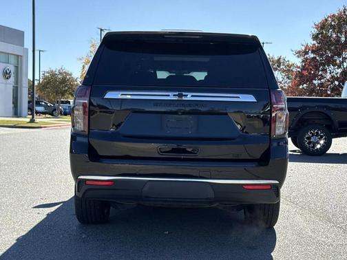 2022 Chevrolet Suburban LT