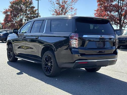 2022 Chevrolet Suburban LT