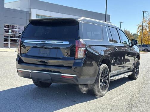 2022 Chevrolet Suburban LT