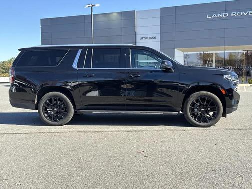 2022 Chevrolet Suburban LT