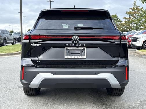 2025 Volkswagen Tiguan 2.0T SE