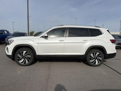 White Pearl 2026 Volkswagen Atlas 2.0T SEL