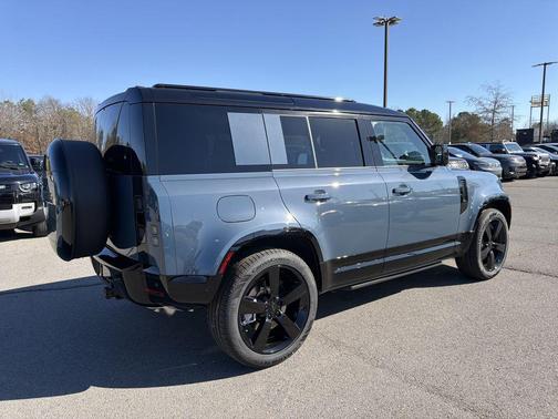 Tasman Blue Metallic 2026 Land Rover Defender P400 X-Dynamic SE