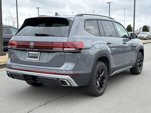 2026 Volkswagen Atlas Peak Edition