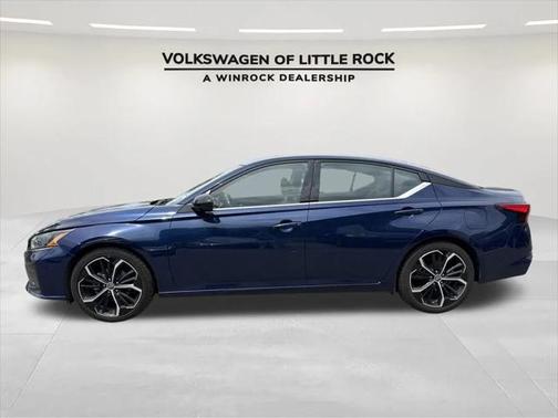 2023 Nissan Altima SR FWD