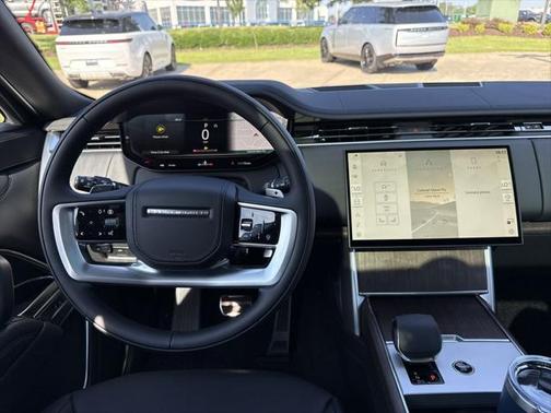 2025 Land Rover Range Rover P400 SE