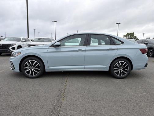 Gray 2026 Volkswagen Jetta 1.4T SE