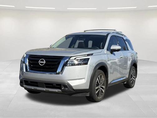 2023 Nissan Pathfinder Platinum 4WD