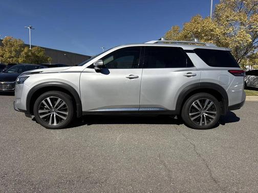 2023 Nissan Pathfinder Platinum 4WD