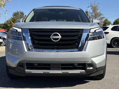 2023 Nissan Pathfinder Platinum 4WD