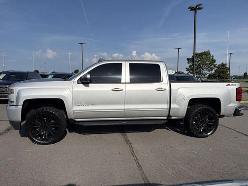 Silver Ice Metallic 2018 Chevrolet Silverado 1500 2LT
