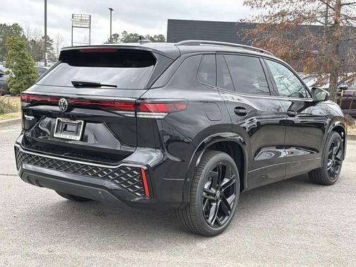 2026 Volkswagen Tiguan 2.0T SE R-Line Black