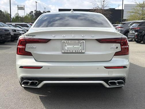 Birch Light Metallic 2022 Volvo S60 T5 Momentum