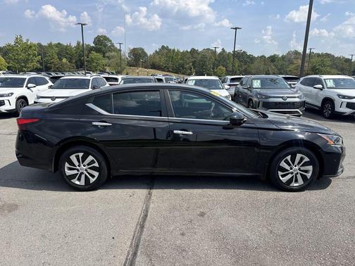 2023 Nissan Altima S FWD