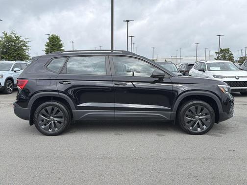 Deep Black 2023 Volkswagen Taos 1.5T S