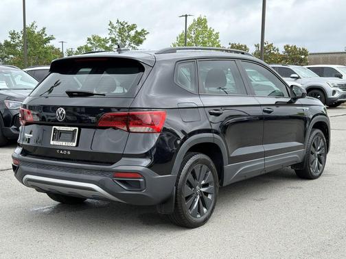 Deep Black 2023 Volkswagen Taos 1.5T S