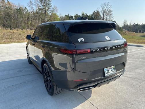 2025 Land Rover Range Rover Sport SE