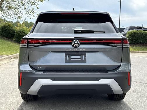 2025 Volkswagen Tiguan 2.0T SE