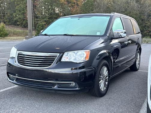 2015 Chrysler Town & Country Touring-L