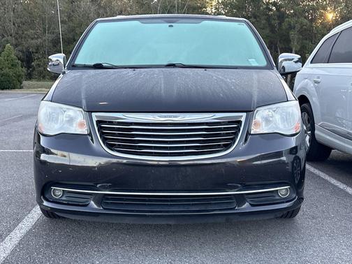 2015 Chrysler Town & Country Touring-L