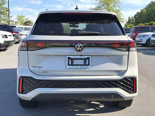sandstone 2026 Volkswagen Tiguan 2.0T SEL R-Line 4MOTION
