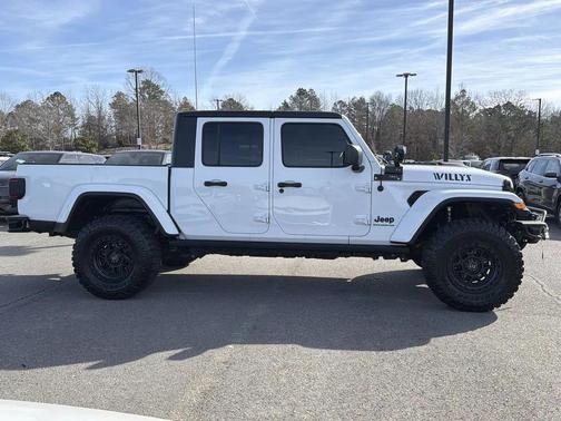 2023 Jeep Gladiator Willys 4x4