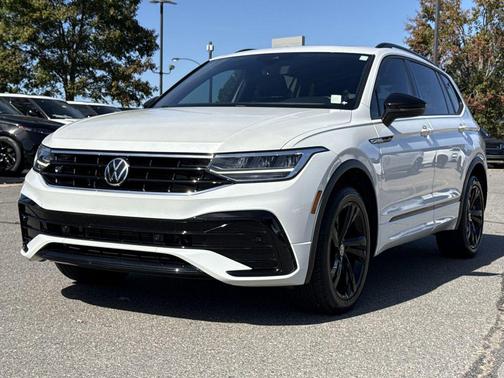 2023 Volkswagen Tiguan 2.0T SE R-Line Black