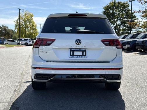 2023 Volkswagen Tiguan 2.0T SE R-Line Black
