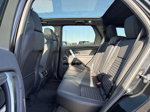 2026 Land Rover Discovery Sport Landmark