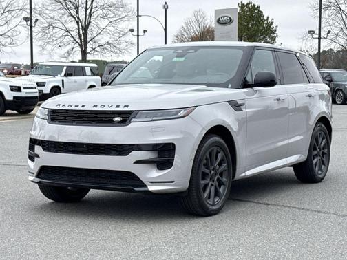 2026 Land Rover Range Rover Sport SE