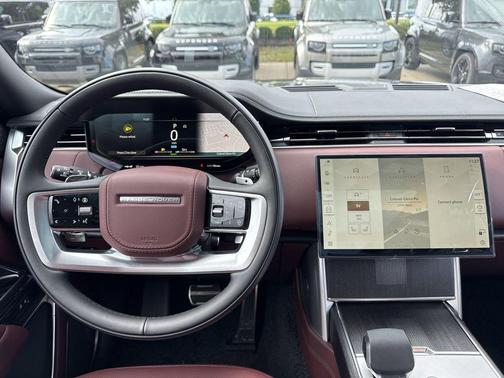 2025 Land Rover Range Rover P550e Autobiography