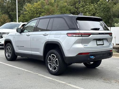 2022 Jeep Grand Cherokee 4xe Trailhawk