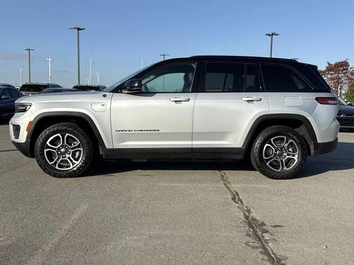 2022 Jeep Grand Cherokee 4xe Trailhawk
