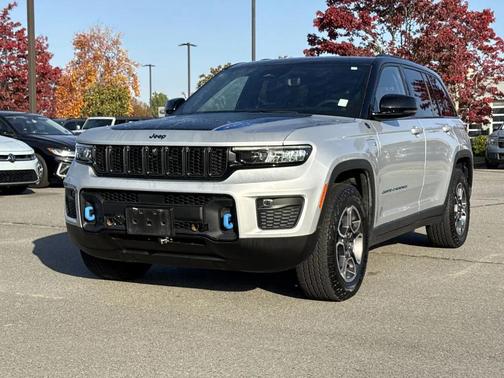 2022 Jeep Grand Cherokee 4xe Trailhawk
