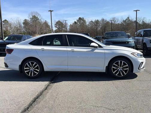 2025 Volkswagen Jetta 1.5T SE