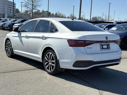 2025 Volkswagen Jetta 1.5T SE