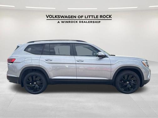 2025 Volkswagen Atlas 2.0T SE w/Technology 4MOTION