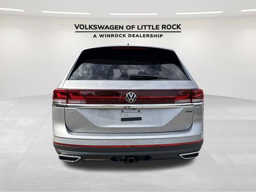 2025 Volkswagen Atlas 2.0T SE w/Technology 4MOTION