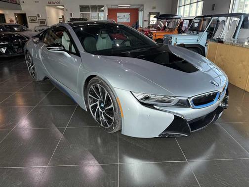 2014 BMW i8 