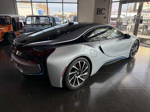2014 BMW i8 
