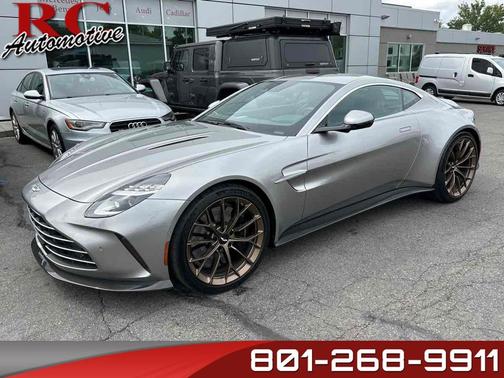 2025 Aston Martin Vantage Base