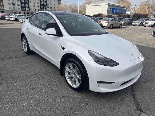 2023 Tesla Model Y Long Range Dual Motor All-Wheel Drive
