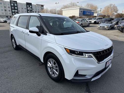 2022 Kia Carnival LXS