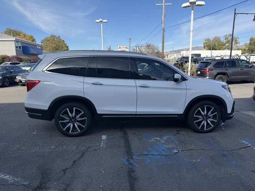 2022 Honda Pilot AWD Elite